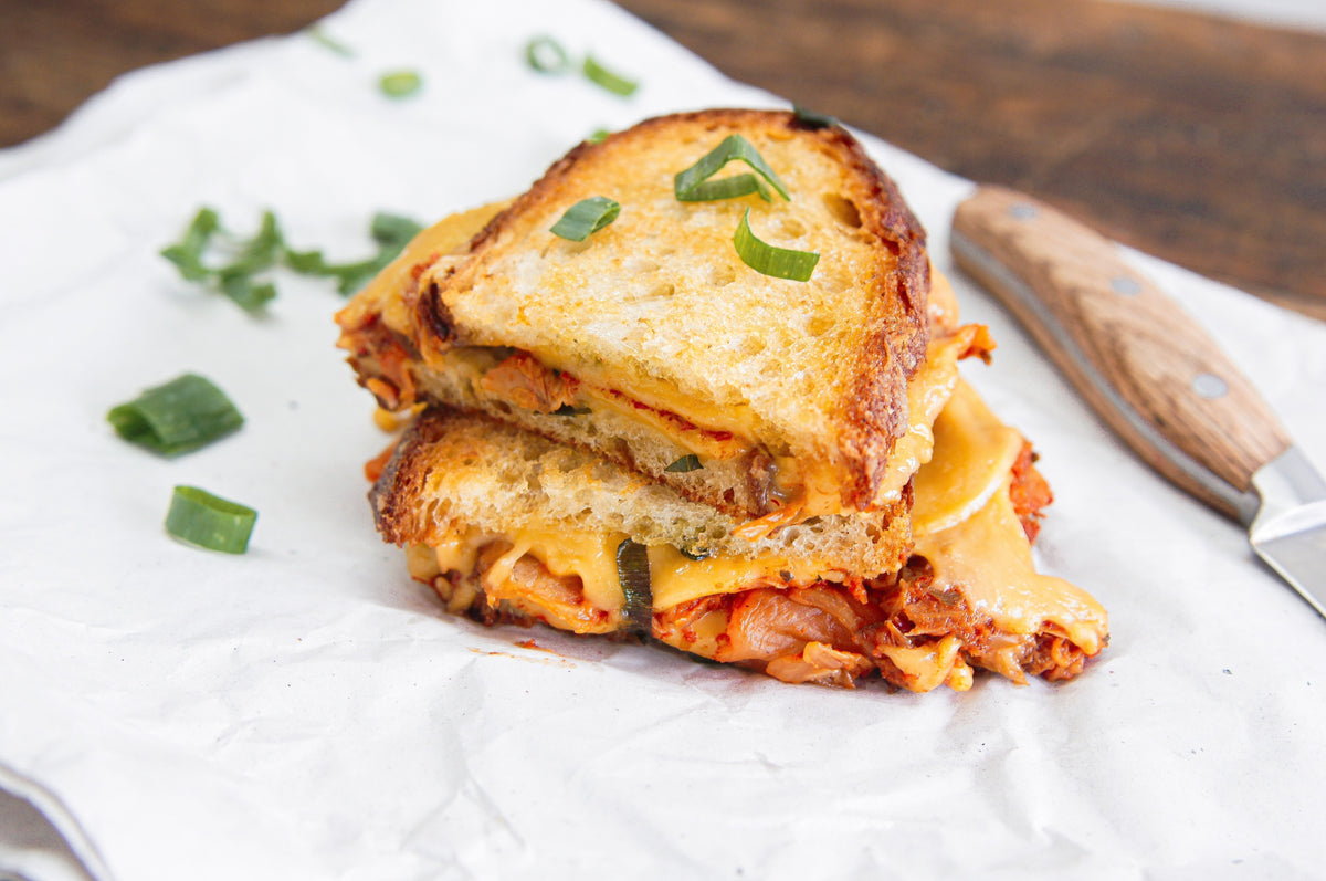 Grilled Cheese Sandwich mit Kimchi vegan