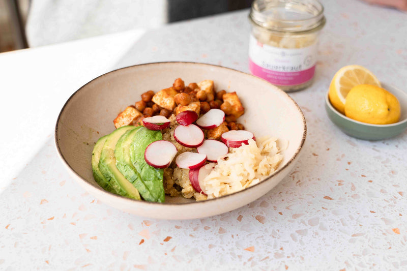 Frühlingsbowl mit Snack Sauerkraut