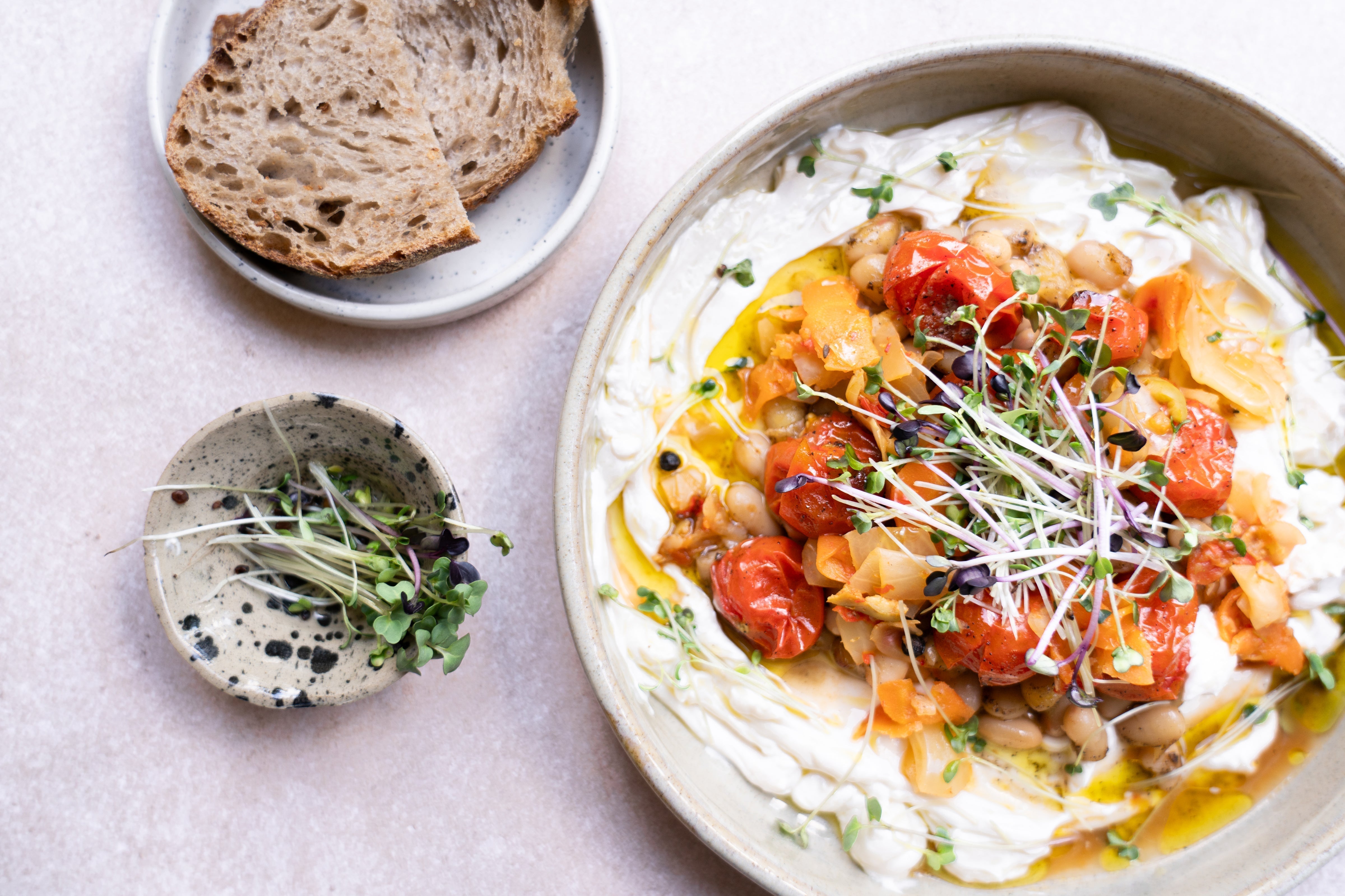 Mediterraner Labneh mit Kimchi vegan
