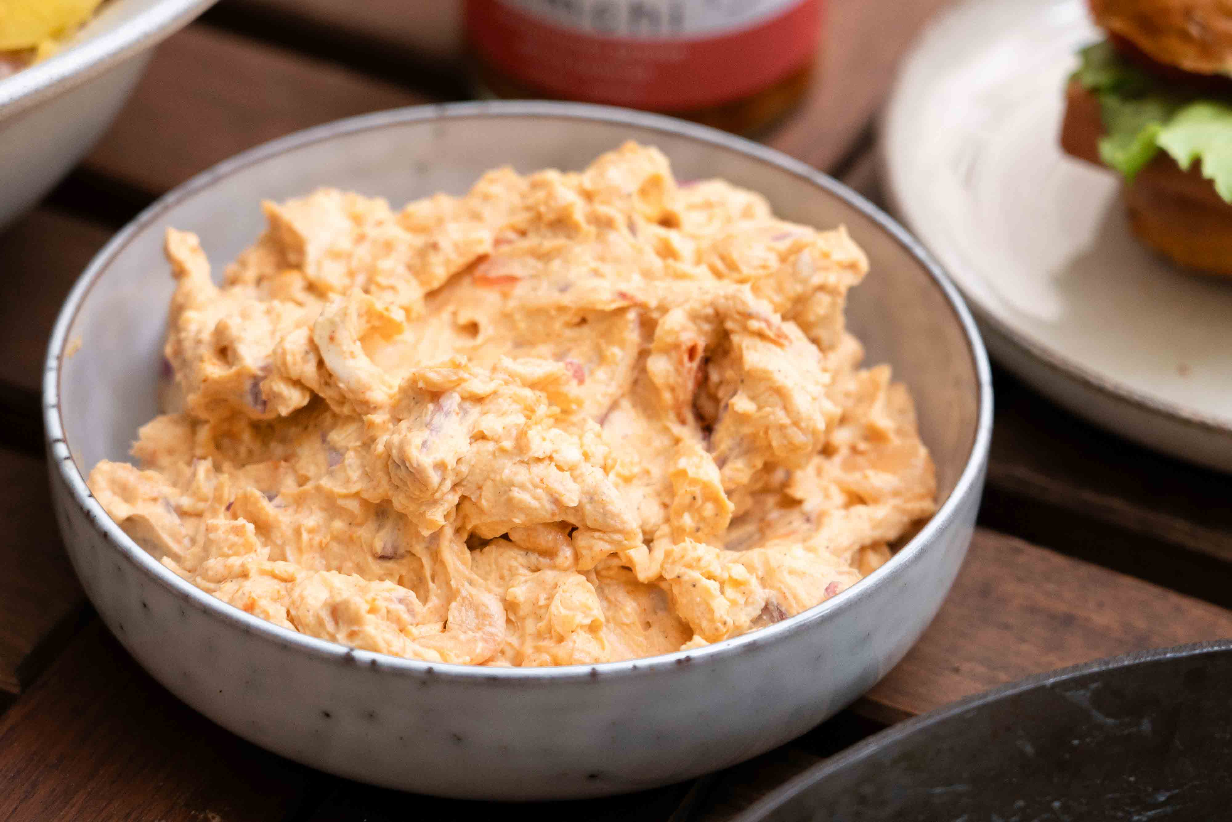 Veganer Obazda mit Daikon Kimchi