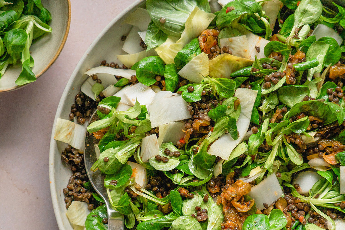 Belugalinsen-Salat mit Gurken Kimchi