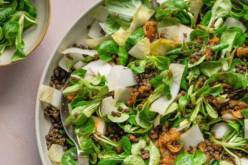 Belugalinsen-Salat mit Gurken Kimchi