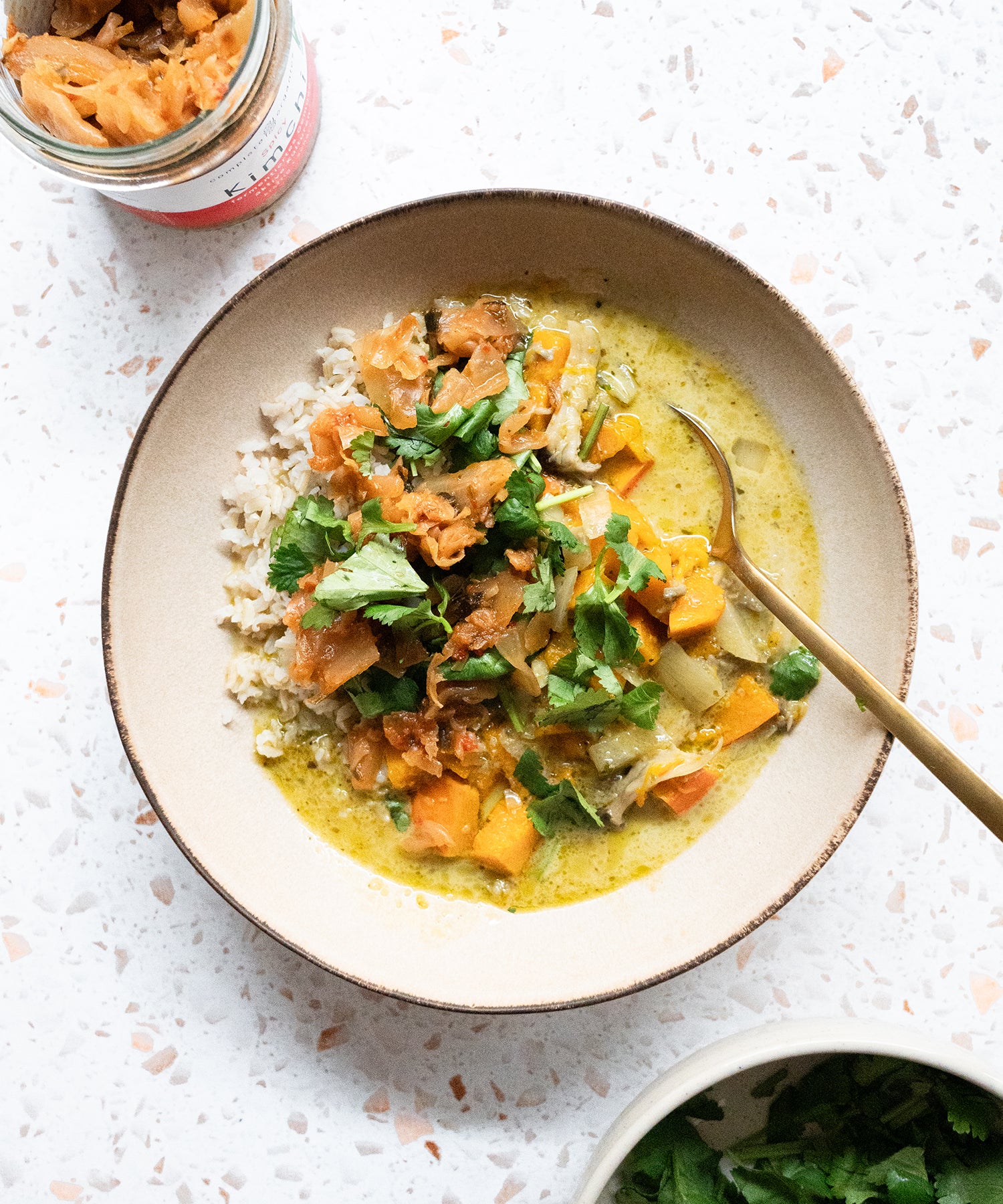 Grünes Curry mit Kürbis, Pilzen und Spicy Kimchi vegan