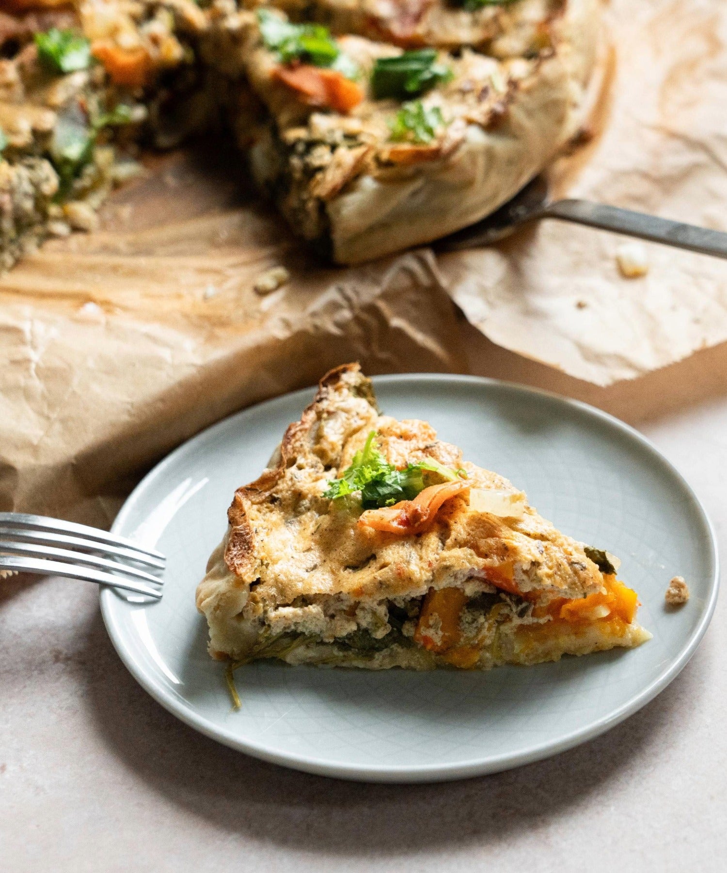 Kürbis-Grünkohl-Quiche mit mediterranem Kimchi vegan