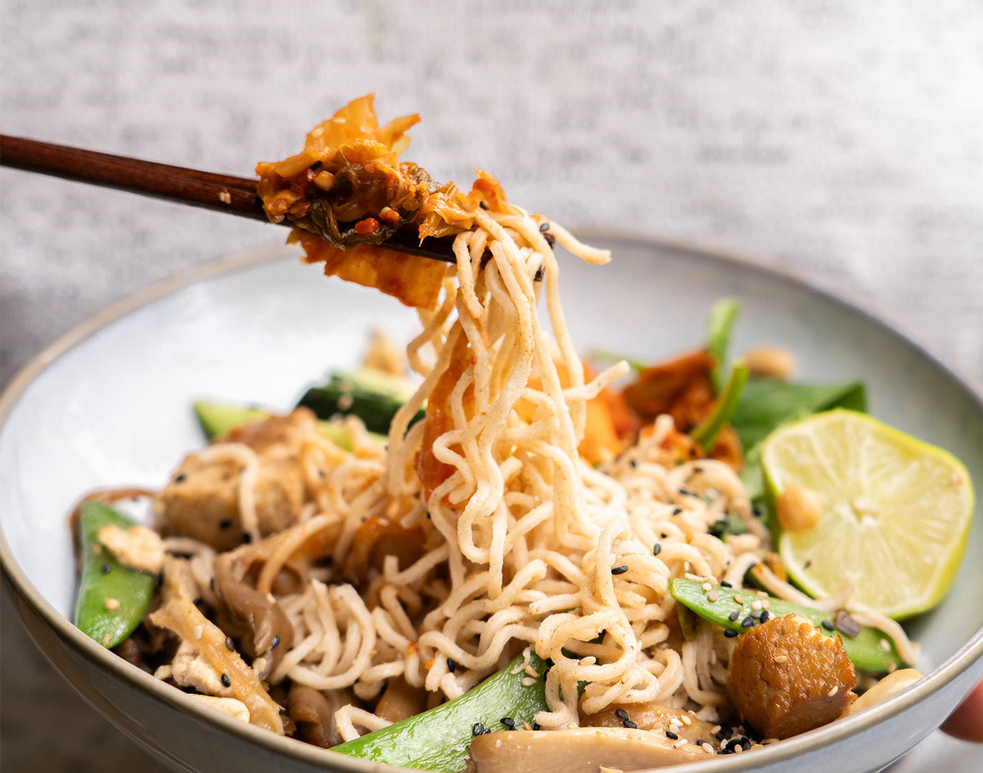 Nudel Bowl mit original kimchi